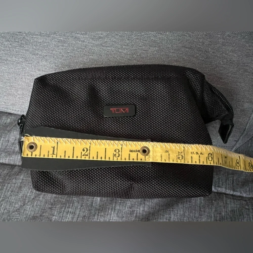 Tumi for AirBerlin Black Travel cosmetic Zipper Pouch